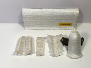 Заглушка левая к плинтусу 252