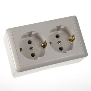 Розетка Хит 2 мест. наружная с зазем. 